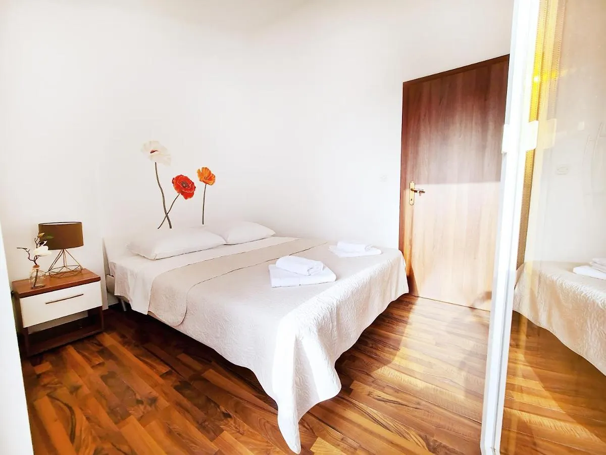 Holiday House Dora Punat